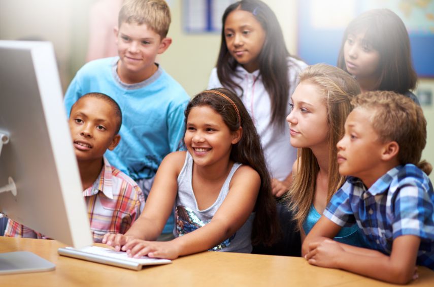 Online Peer Power: Collaborative Learning in the Digital Age