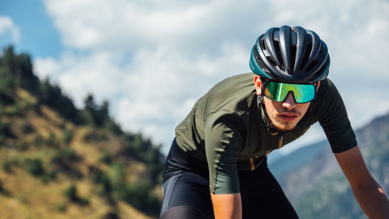 The Impact of Lightweight Sunglasses on Long-Distance Running and Cycling